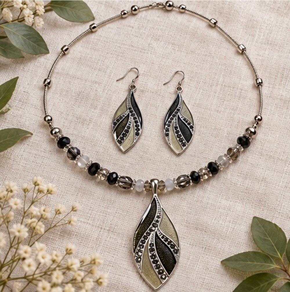 Croft & Barrow Grey Enamel Leaf Rhinestone Necklace & Earring Set NWT